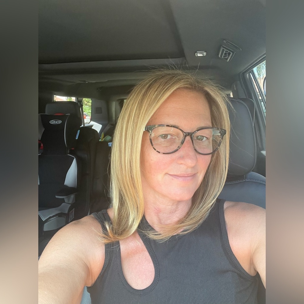 Meet your Posher, Lauren
